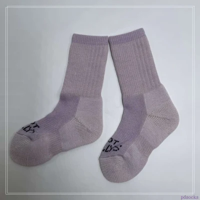 工場でカスタマイズされた熱い販売リバース Stricksocken Kindersocken